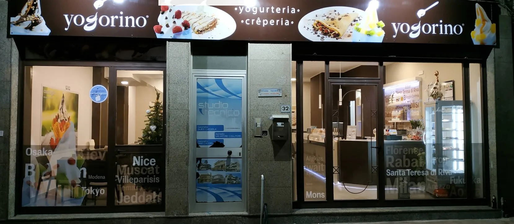Insegna Yogorino a Santa Teresa di Riva